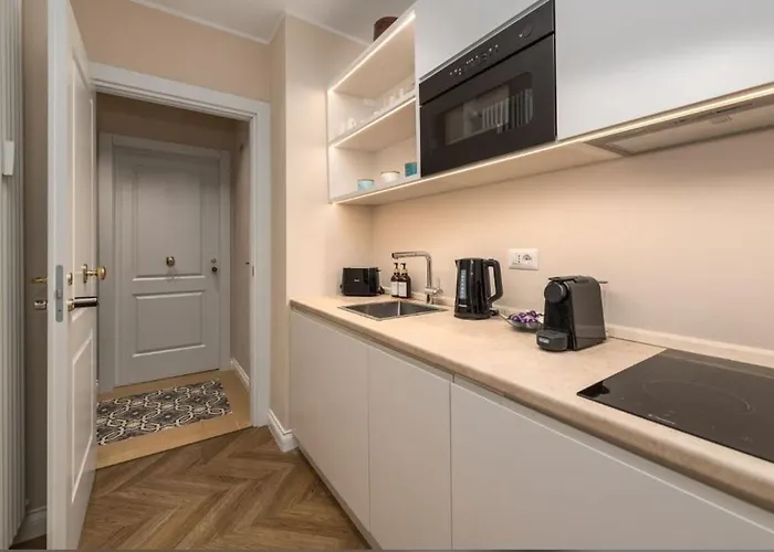 Διαμέρισμα Divine Elegant Historic Center Mimi & Coco *